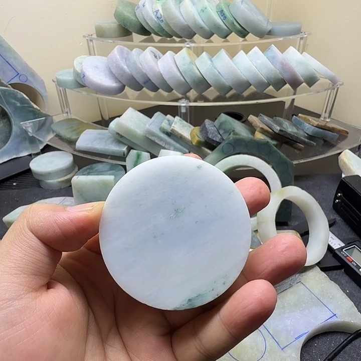 翡翠裸石缅甸翡翠