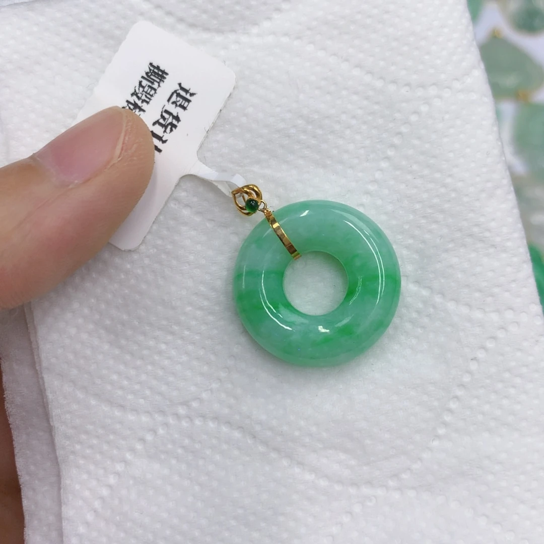 翡翠18K金镶嵌颈饰娟****9翡翠