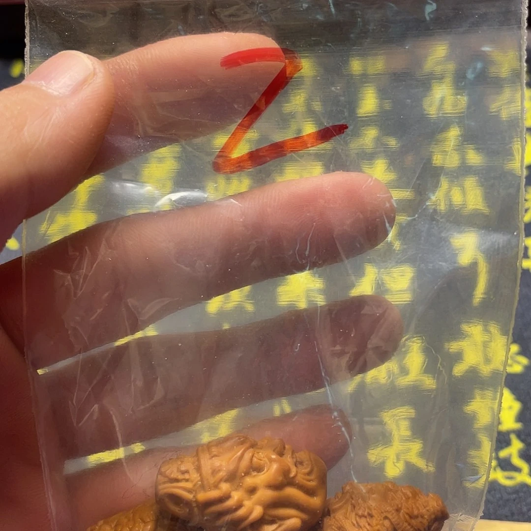 玺橄榄核雕刻瑕疵单籽