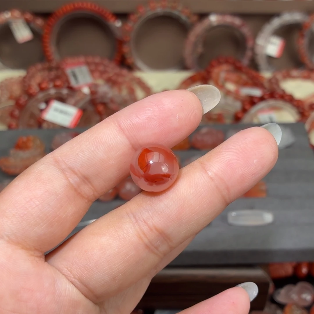 汽***友南红玛瑙未镶嵌颈饰补