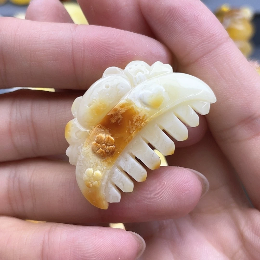 琥珀裸石未镶嵌蜜蜡