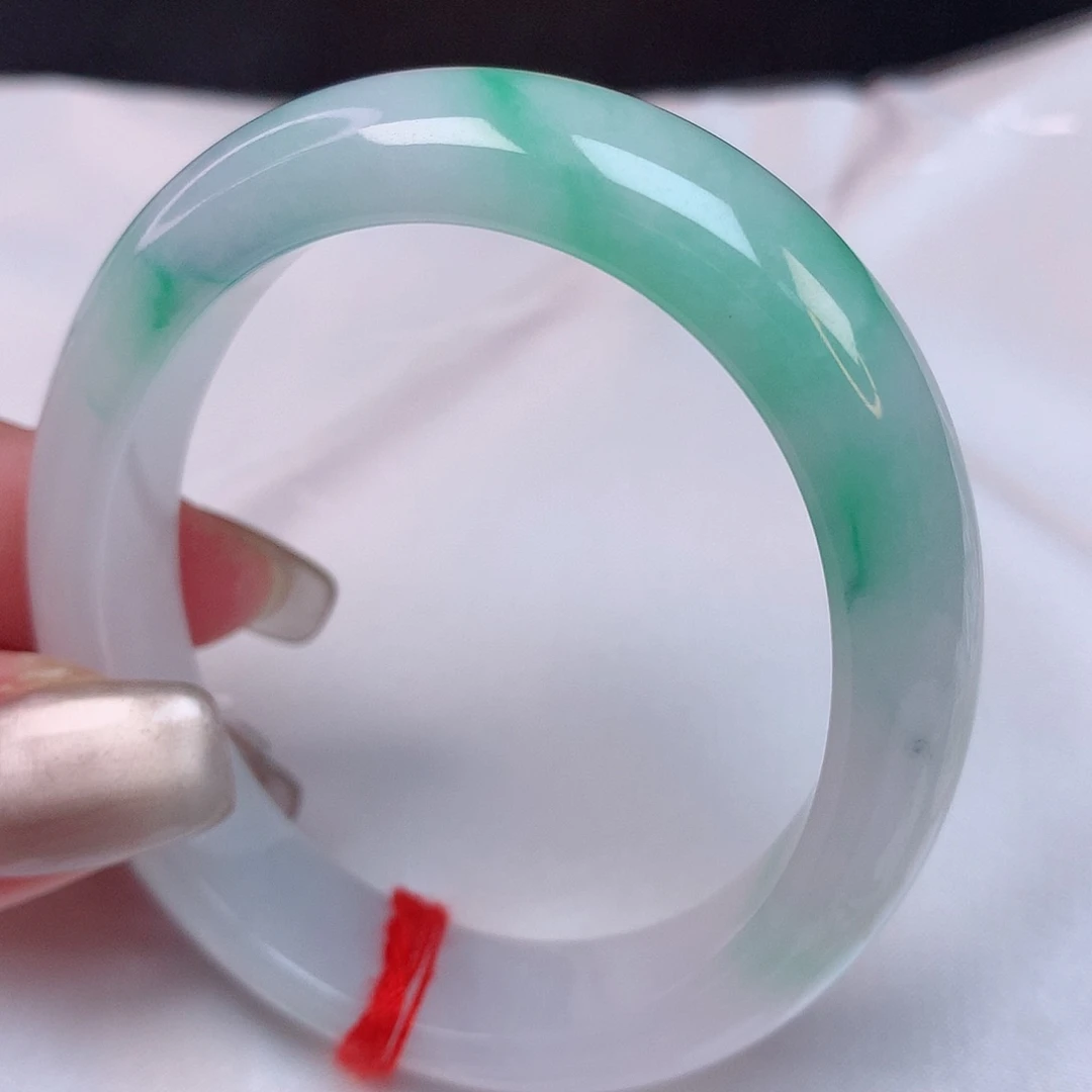 翡翠手镯（贵妃镯）未镶嵌54