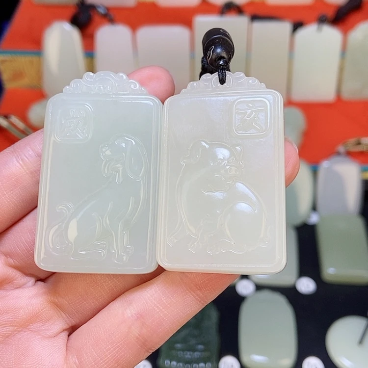 【闪购商品】颈饰未镶嵌和田玉平****酒