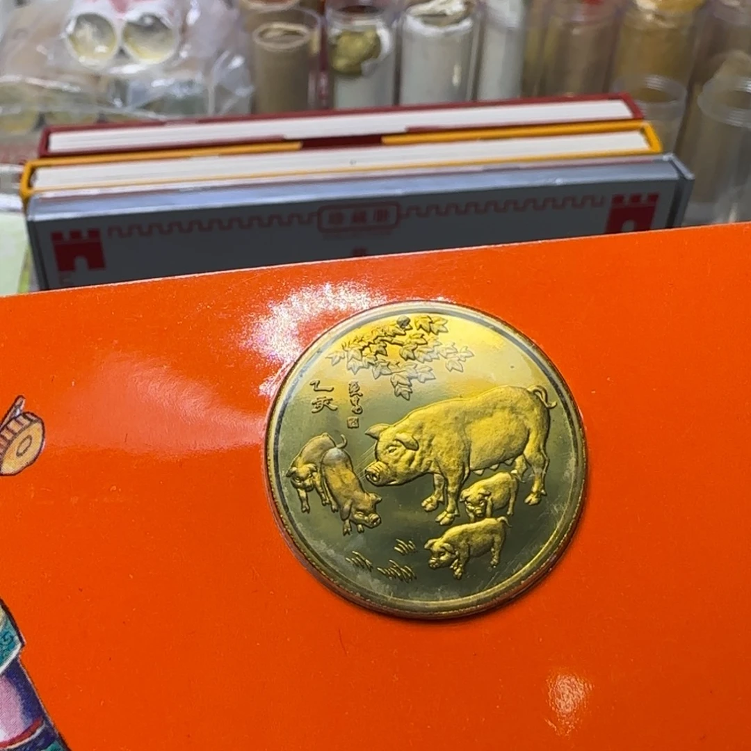 猪纪念章贺卡福利