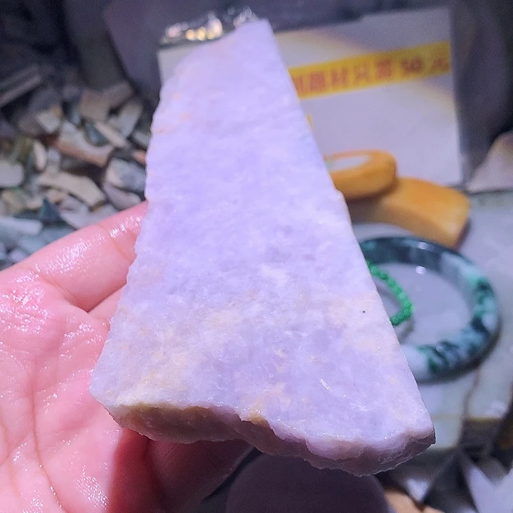 颈饰未镶嵌翡翠边角料
