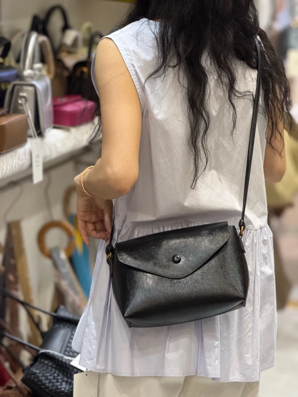 通勤风肩包休闲斜挎包单肩御姐风肯豆风拉链暗袋隔离