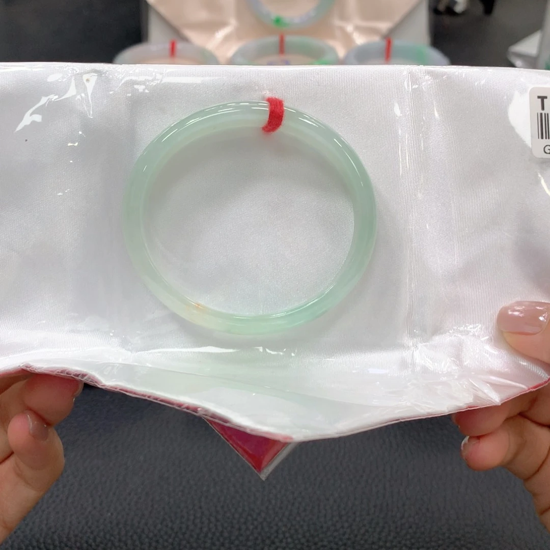 未镶嵌手镯翡翠翡翠