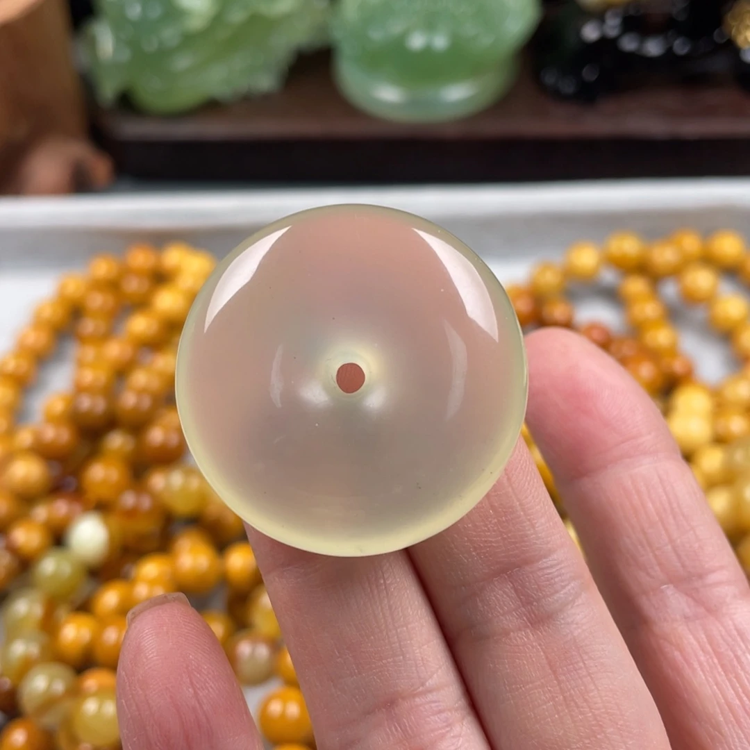 未镶嵌蛇纹石玉吊坠
