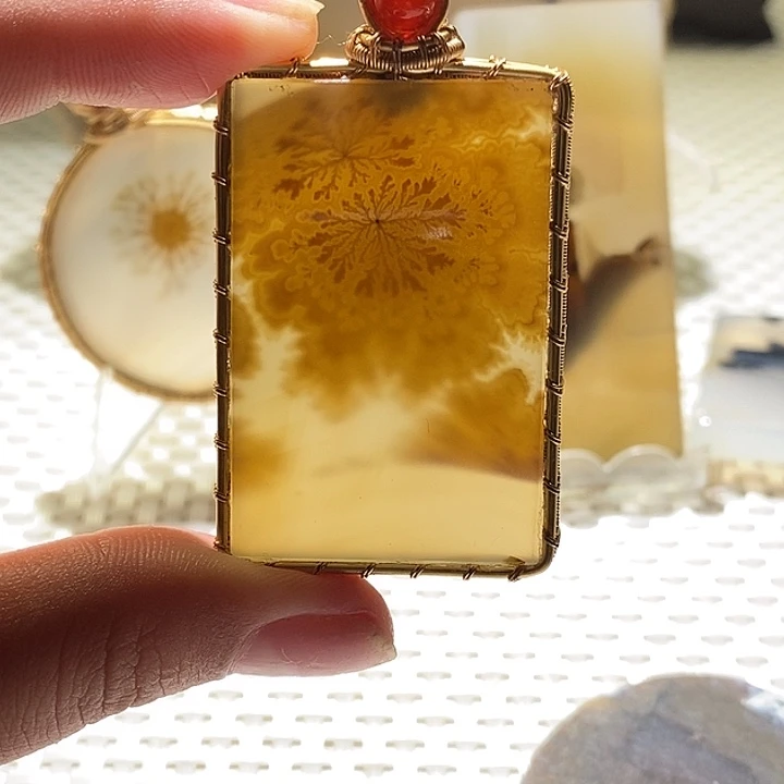 玛瑙/玉髓未镶嵌颈饰