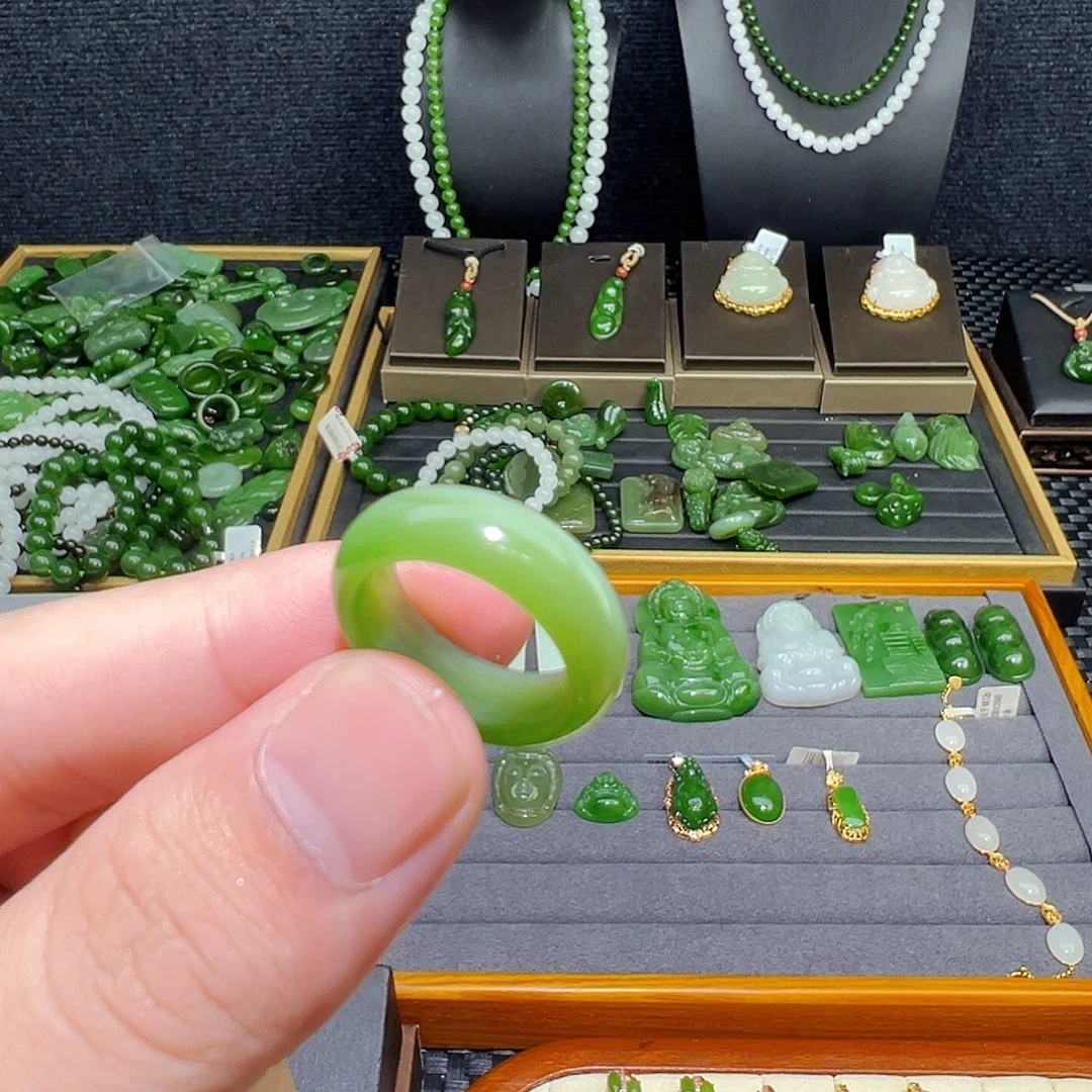 和田玉（碧玉）未镶嵌戒指