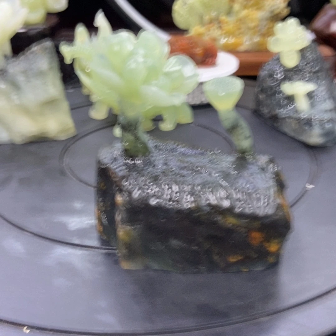 森***光石材天然岫岩玉摆件