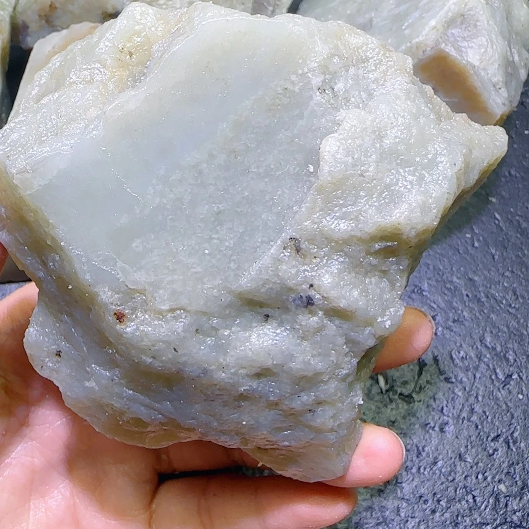 和田玉未镶嵌珠宝半成品