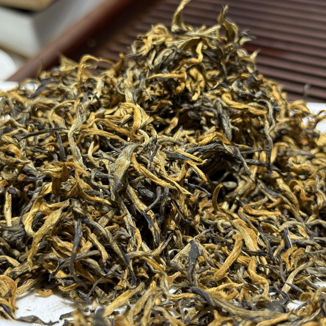 云南凤庆滇红茶高山古树香归滇红