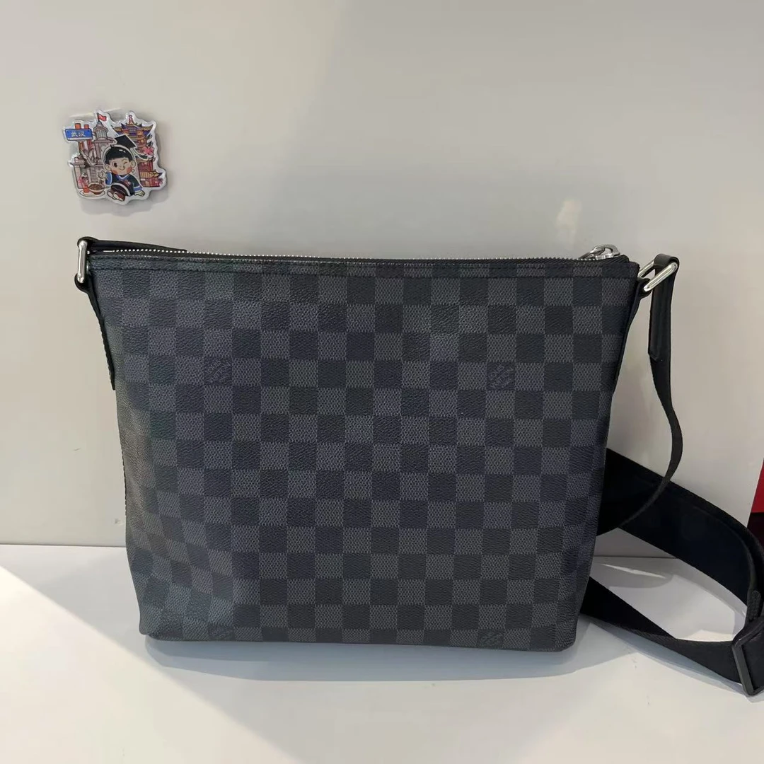 95新 LouisVuitton/路易威登 棋盘格小号邮差包