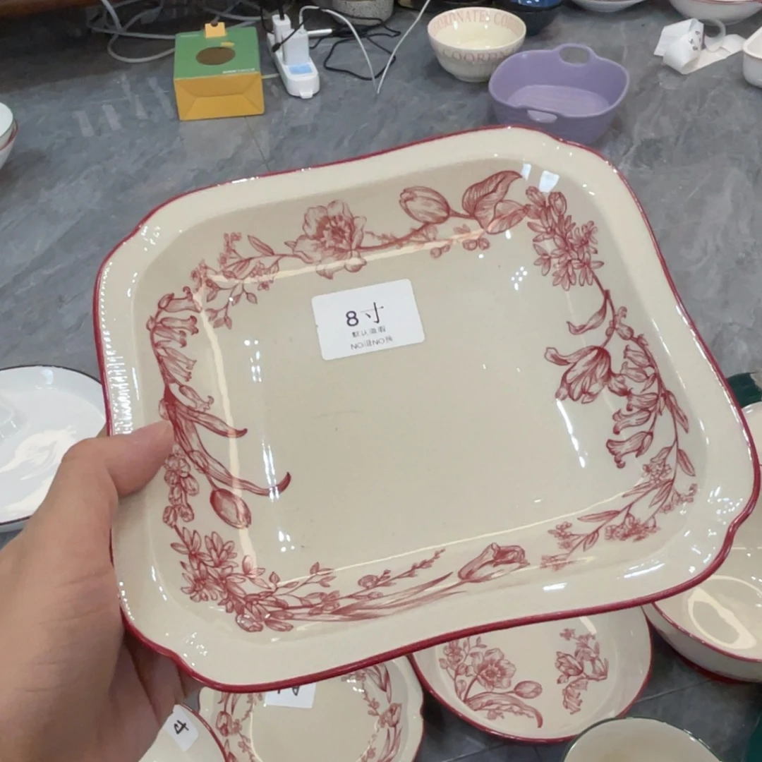 陶瓷微瑕餐具介意勿拍，满18飞！