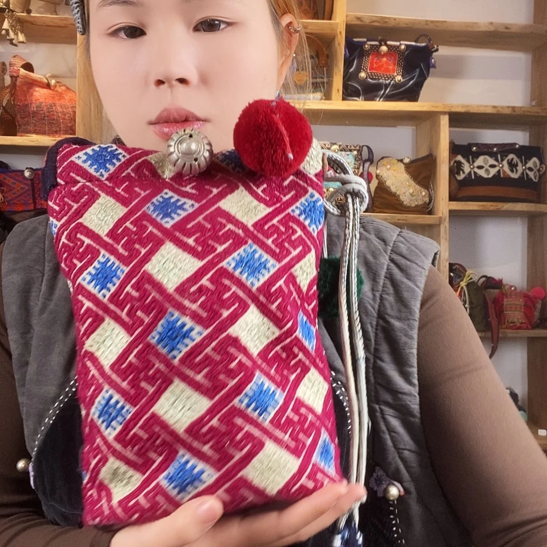 织绣手工制作包包