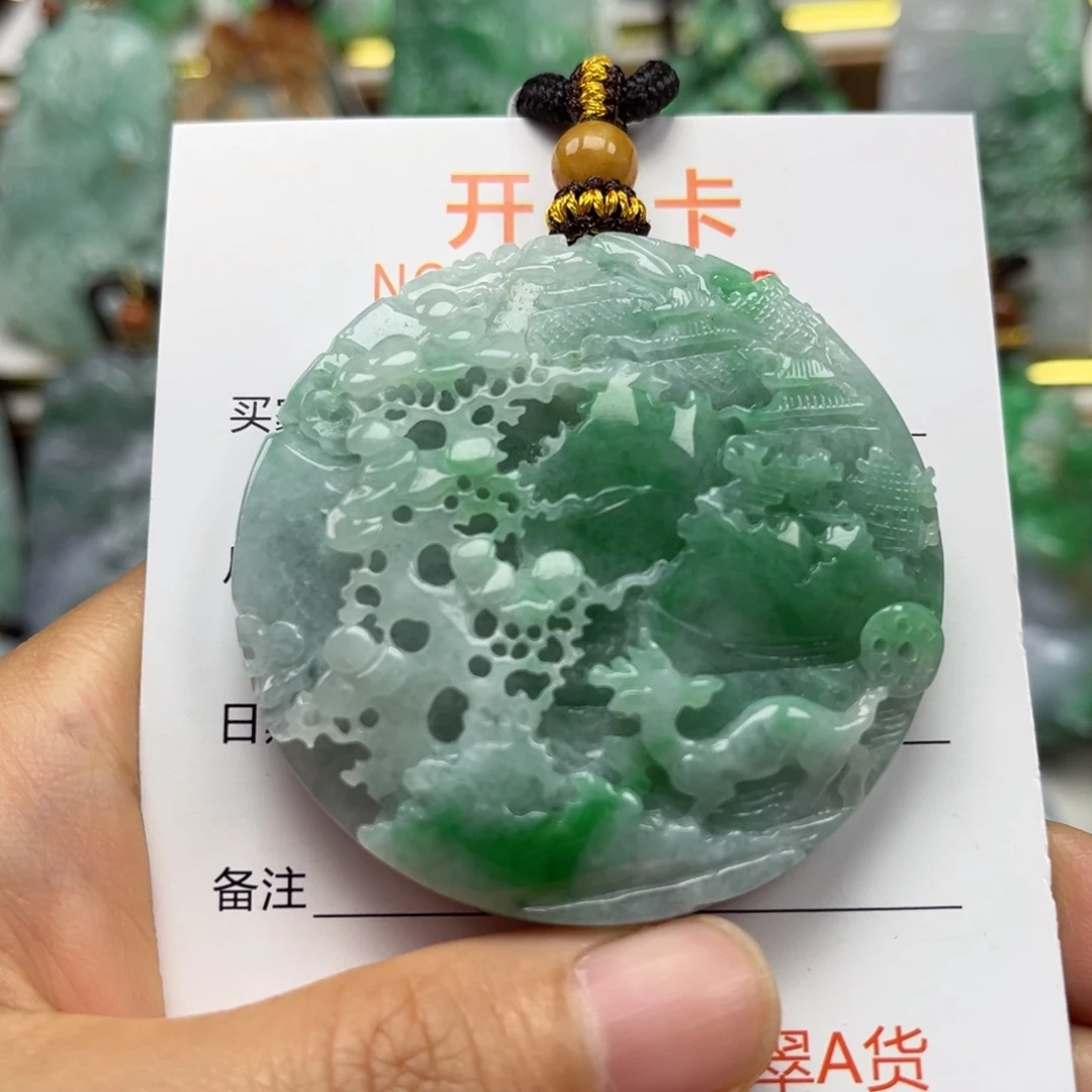 翡翠未镶嵌颈饰吊坠