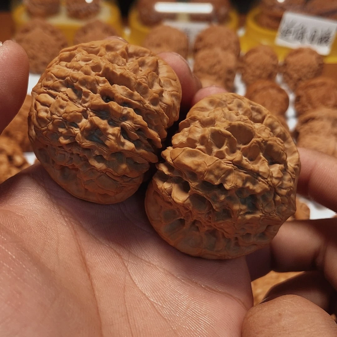 文玩核桃把件大*龙鼎