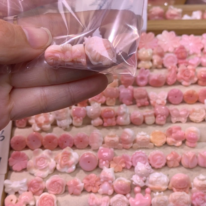 【闪购商品】查罗石颈饰合金福利