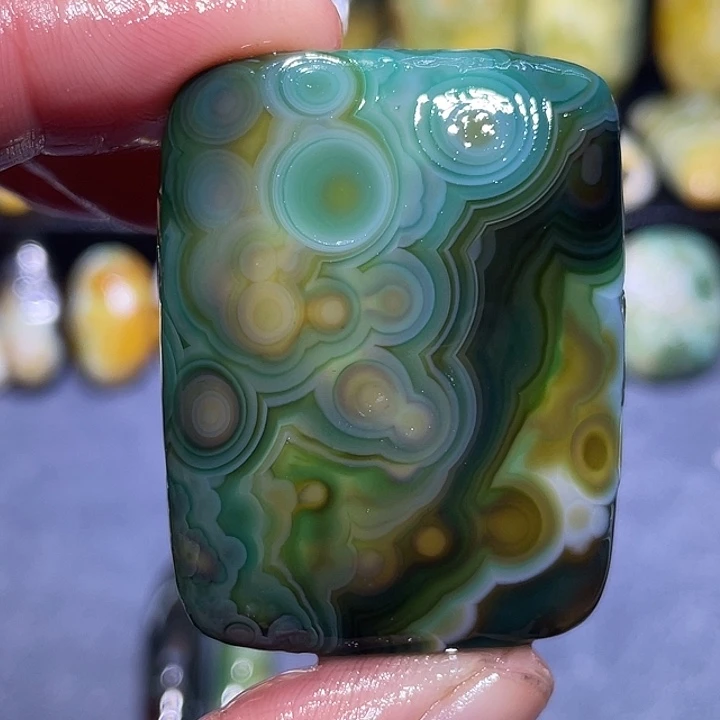 玛瑙/玉髓未镶嵌珠宝奇石