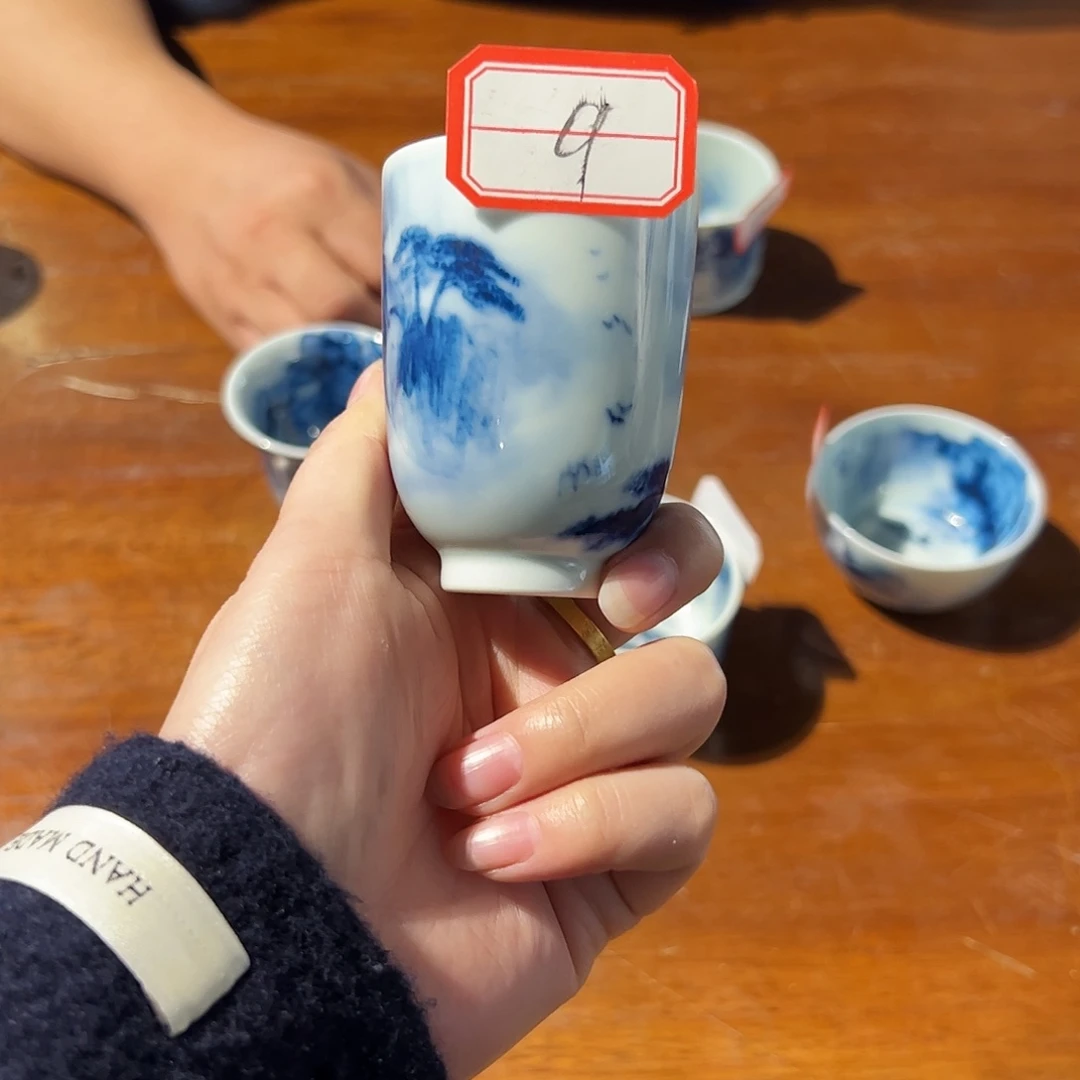 青花手绘山水主人杯柴窑