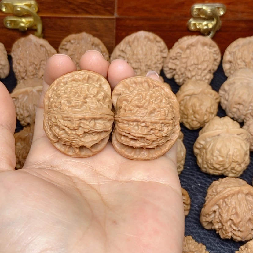 【闪购商品】文玩核桃吊坠?*白狮子41