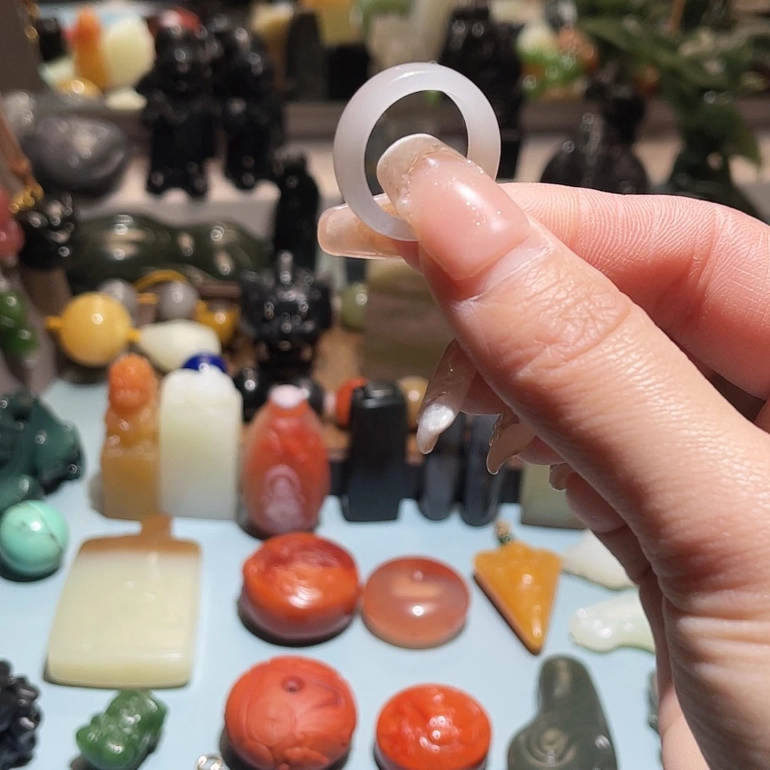 和田玉未镶嵌戒指