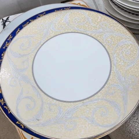 瓷片瑕疵陶瓷。。。。。。。。。。。