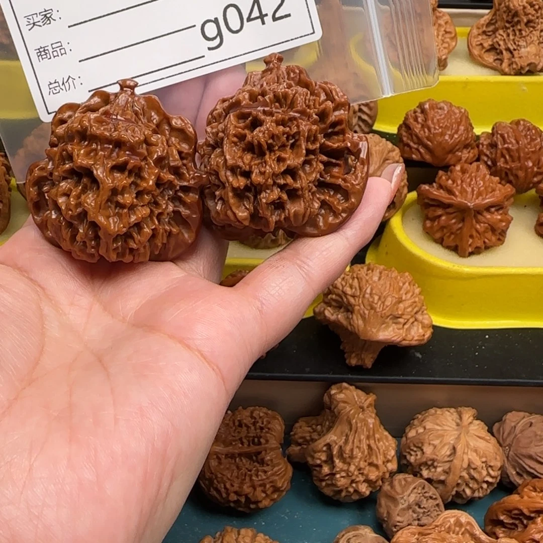 人***老把件桃核文玩的好