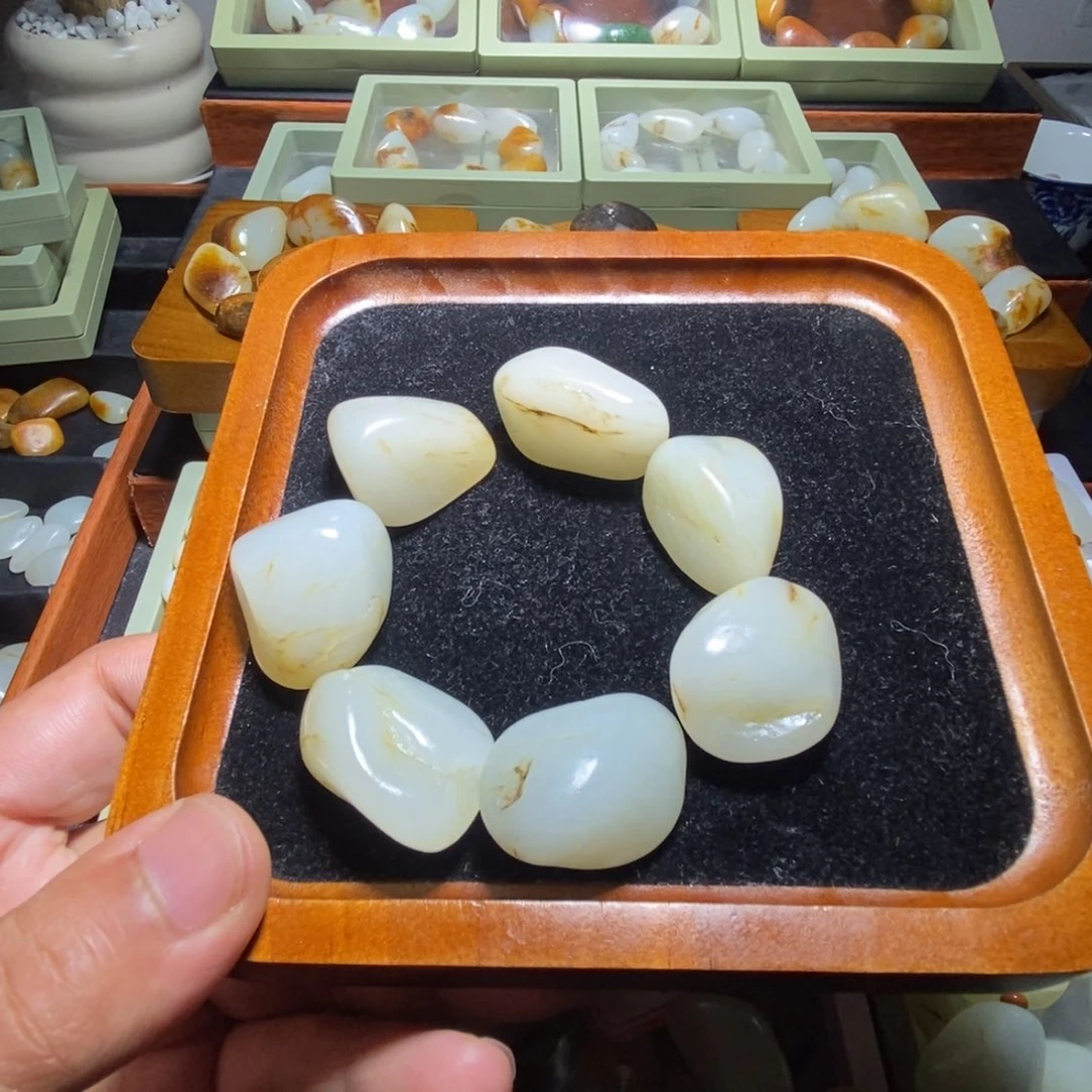 和田玉未镶嵌手串