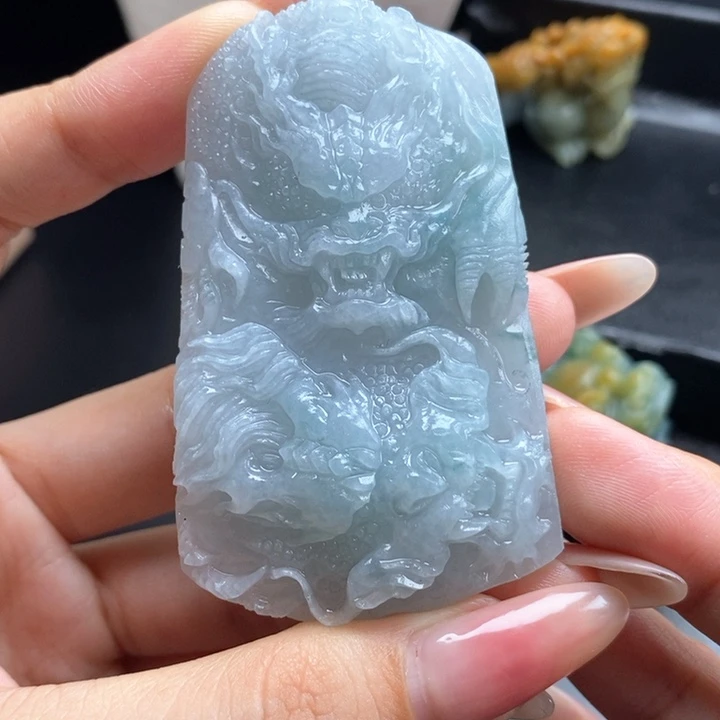 定制翡翠未镶嵌双龙护主
