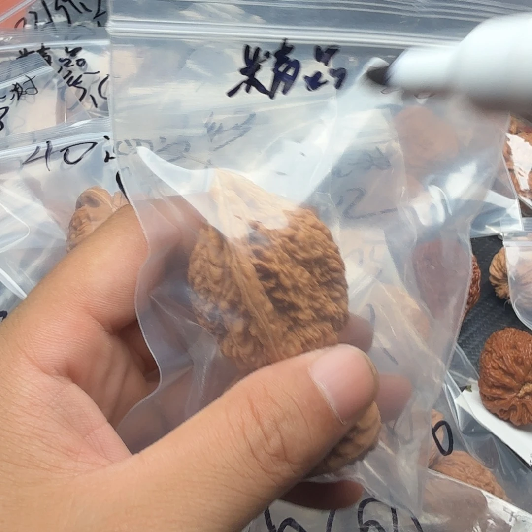 彷***标桃核吊坠福利塔尖核桃340