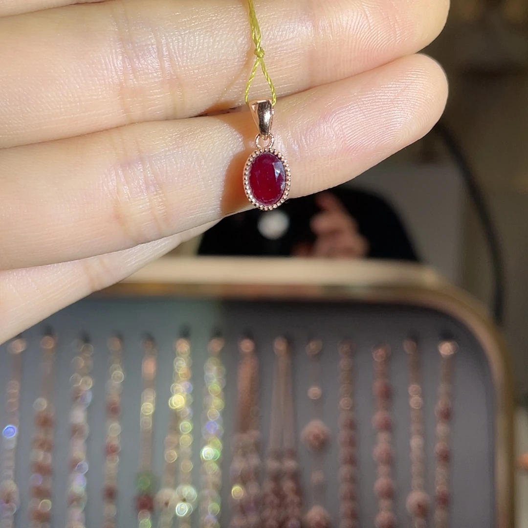 银S925镶嵌红宝石吊坠