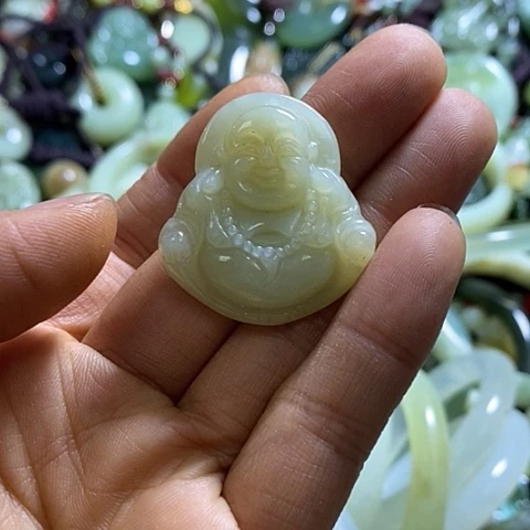 和田玉颈饰未镶嵌