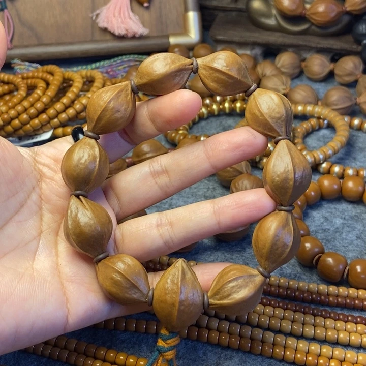 吊坠橄榄核爆红百年老树梅林油核精品超压手