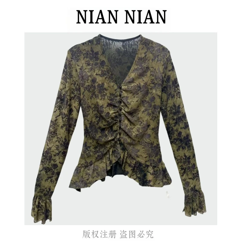 〖邮寄日落〗年年2025秋季新款不规则V领植绒荷叶边打底衫气质小衫