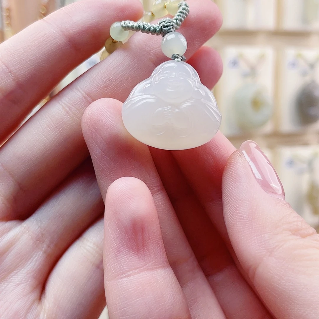 和田玉未镶嵌吊坠(赠链)冰白色抱抱佛