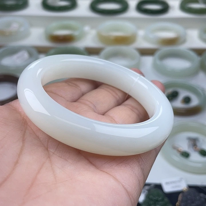 和田玉未镶嵌手镯16