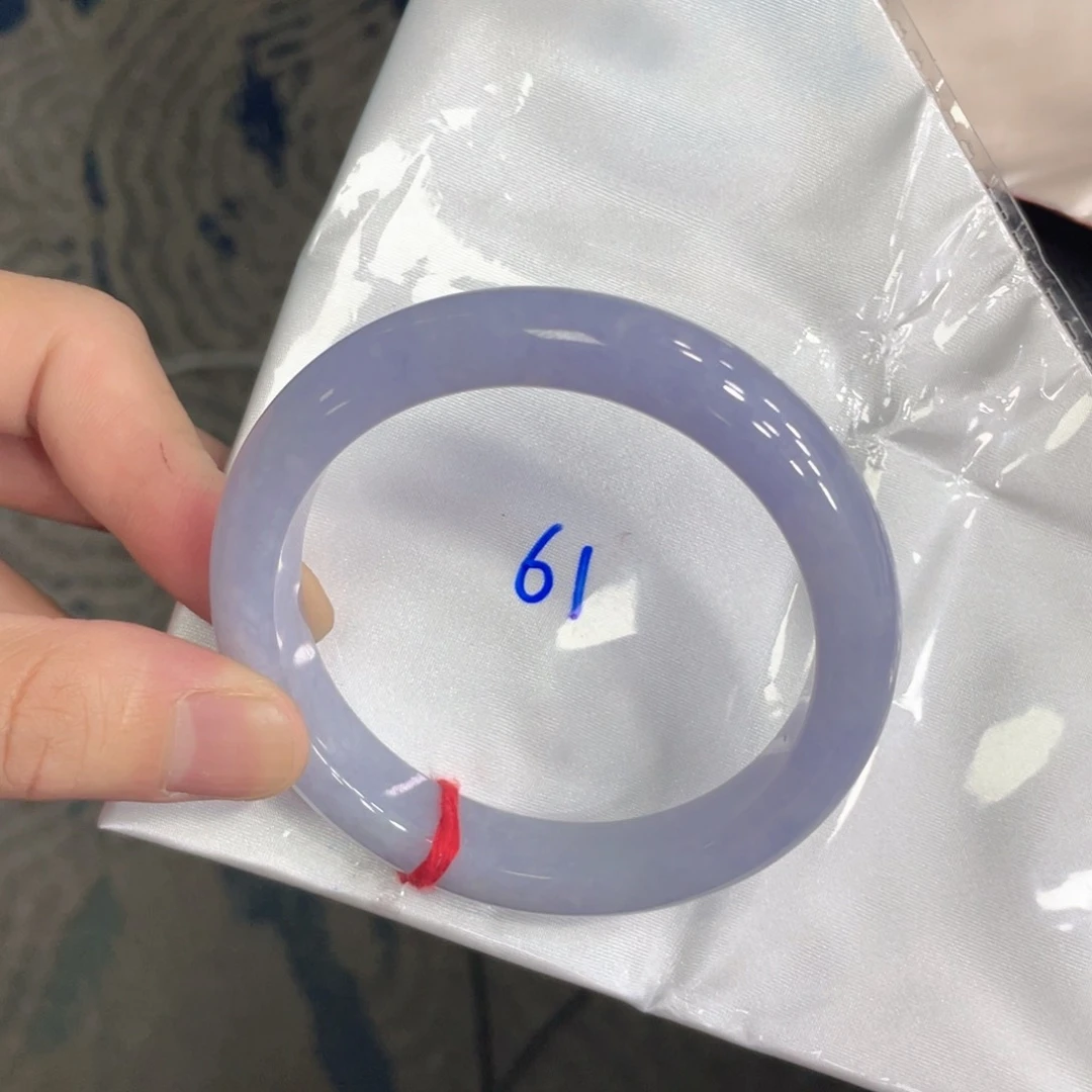 翡翠手镯未镶嵌翡翠