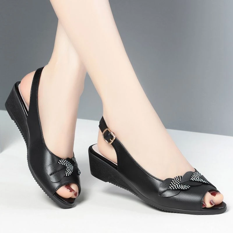 蜻蜓女鞋夏季新款女士真皮凉鞋坡跟平底妈妈鞋防滑软底鱼嘴鞋