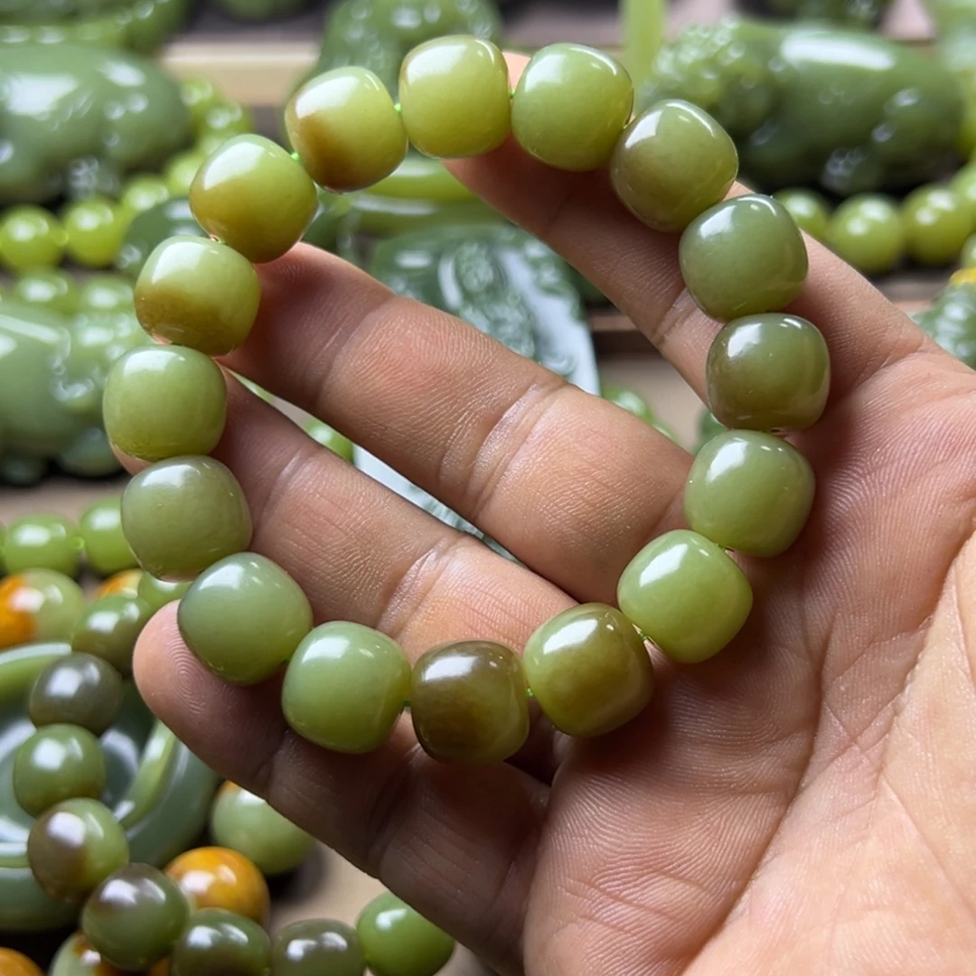 漫***路岫岩河磨玉（透闪石质玉）未镶嵌挂件