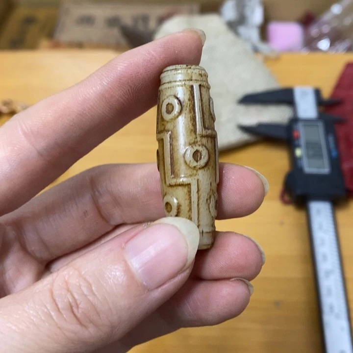 瓷片哈中古工艺品一件