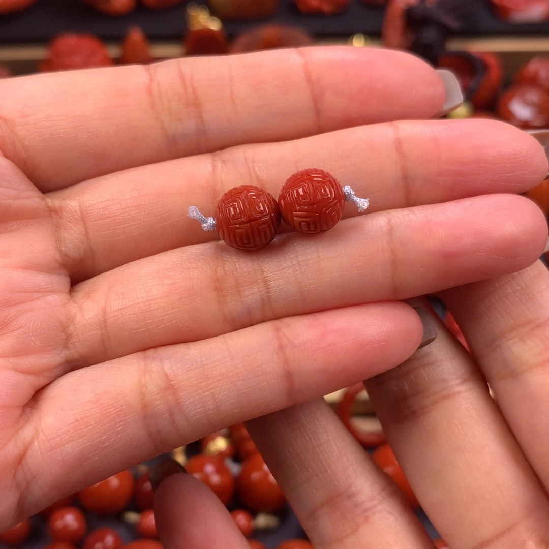 未镶嵌牛血红回纹对珠9mm南红玛瑙