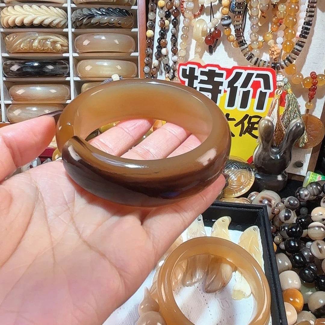 F****非金属高贵羊手镯