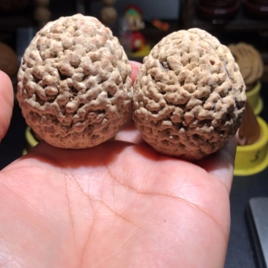 橄榄核吊坠虫眼脑纹金刚