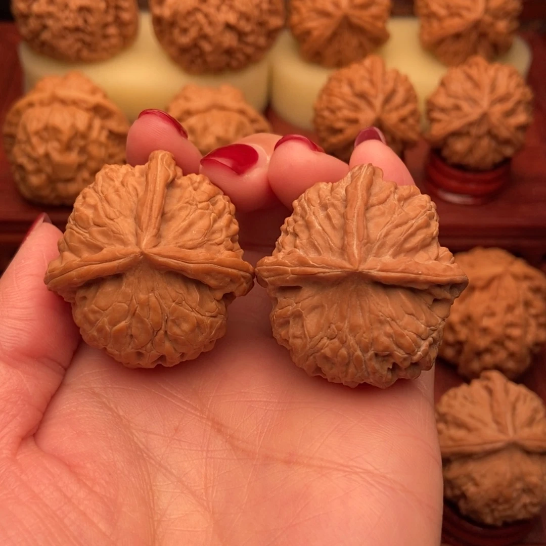 桃核把件野生粗筋三棱39