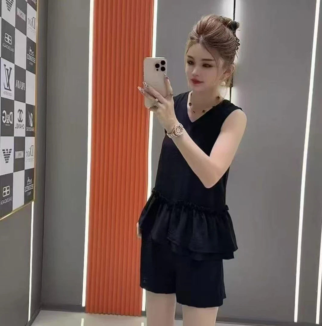 大码爆款时尚套装女夏季新款上衣显瘦减龄时尚无袖休闲短裤两件套