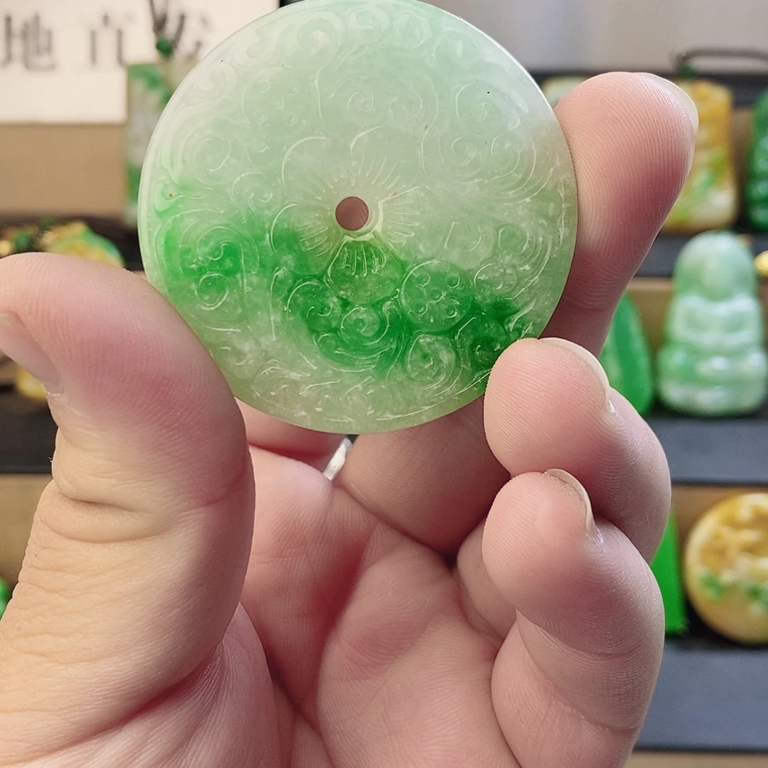 翡翠银S925镶嵌吊坠(赠链)