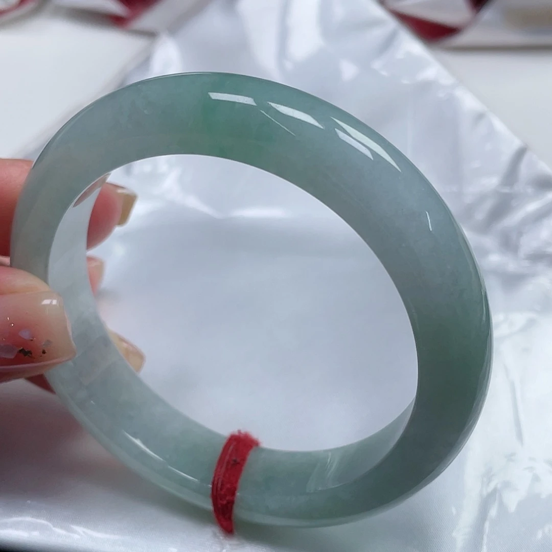 翡翠手镯未镶嵌缅甸翡翠