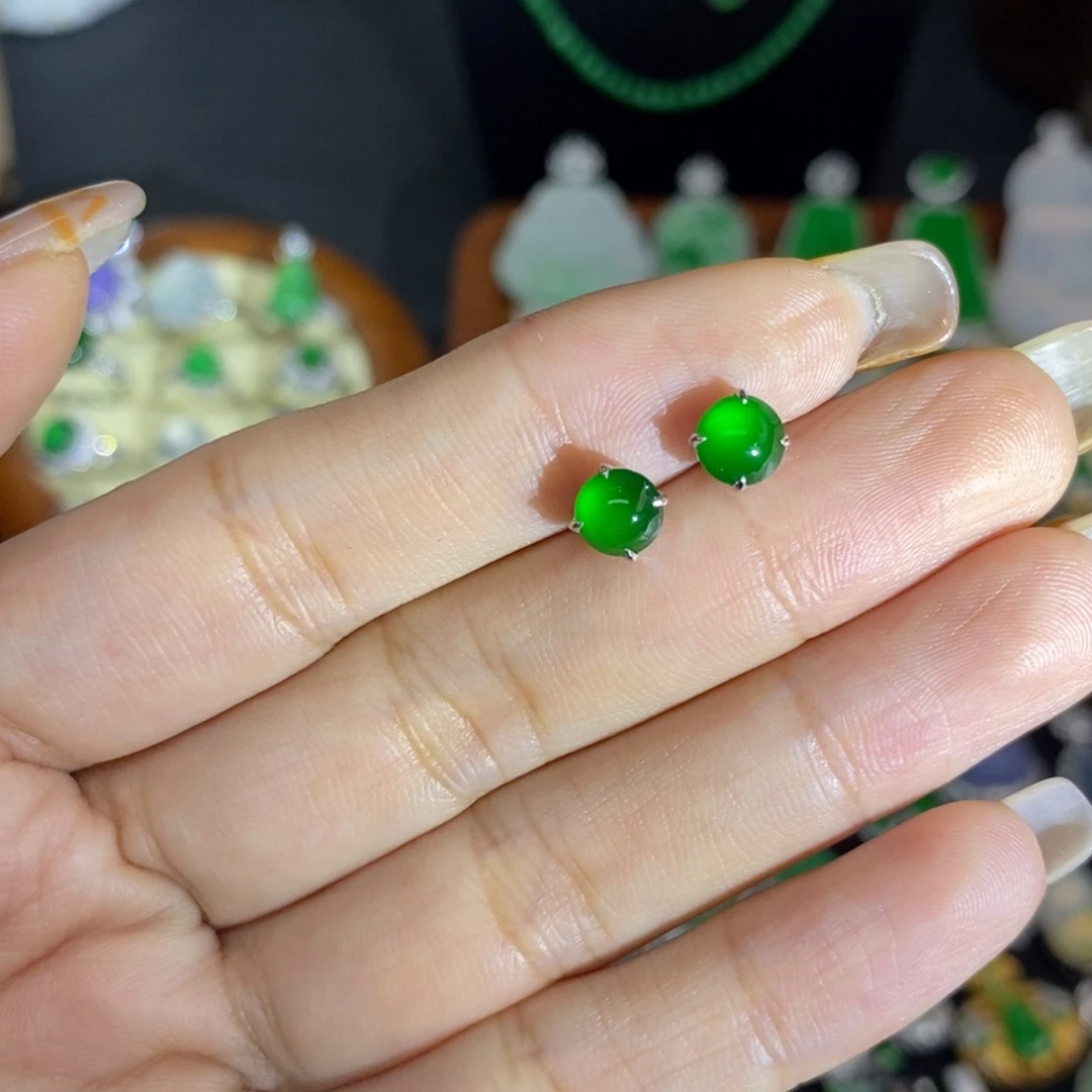 翡翠18K金镶嵌颈饰A货翡翠